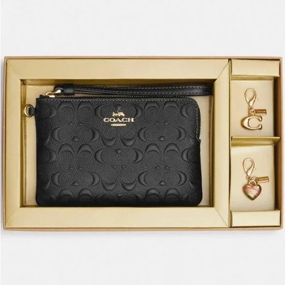 Coach Boxed Corner Zip Wristlet In Signature Leather - Picture 1 of 4